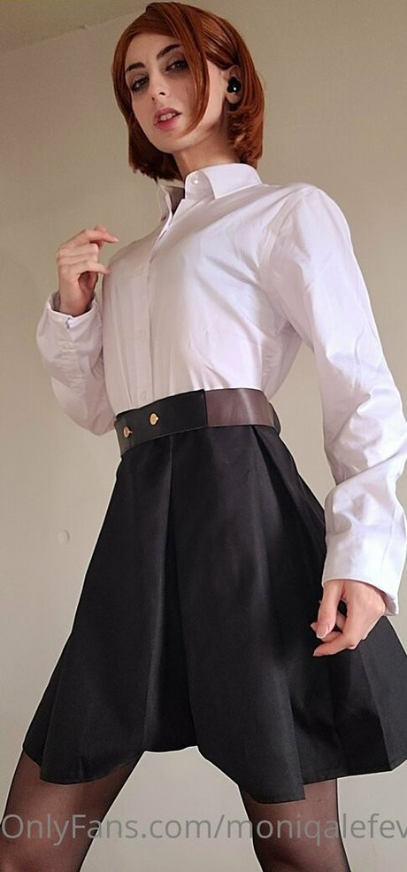 Moniqa Lefevre haut étoile photos