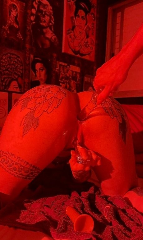 Ruiva Braba star du porno sympa des photos