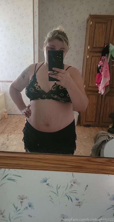 katiebugkitty122 modèle pornographique galerie