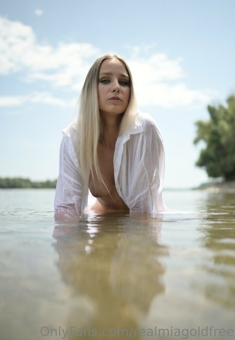 realmiagoldfree star du porno gratuite photos