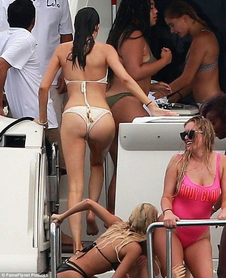 transexuelle post-opératoire onlyfans chaud en haute qualité archive