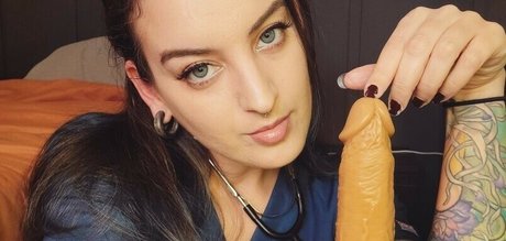 MalAfterMidnight modèle pornographique collection