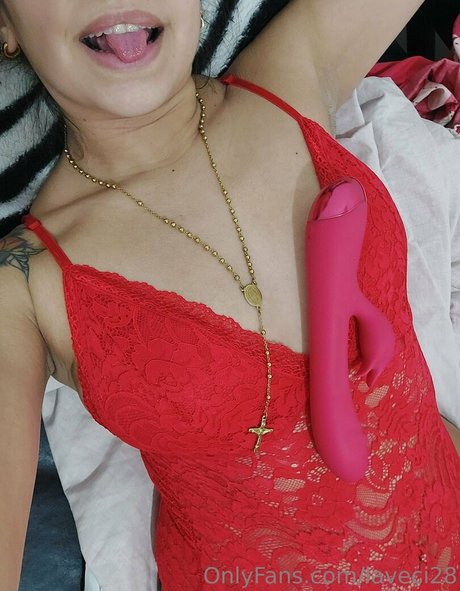 laveci28 star du porno des photos