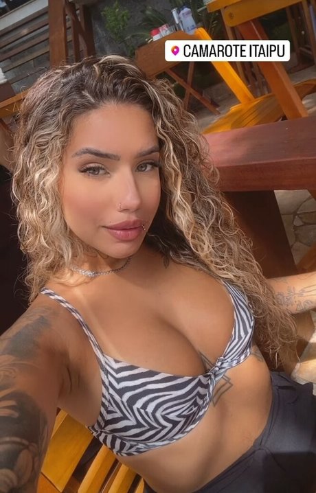 grandes aréoles onlyfans adulte parfait photos