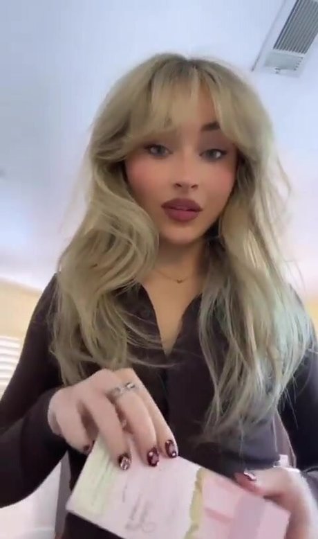 Sabrina Carpenter meilleure étoile img