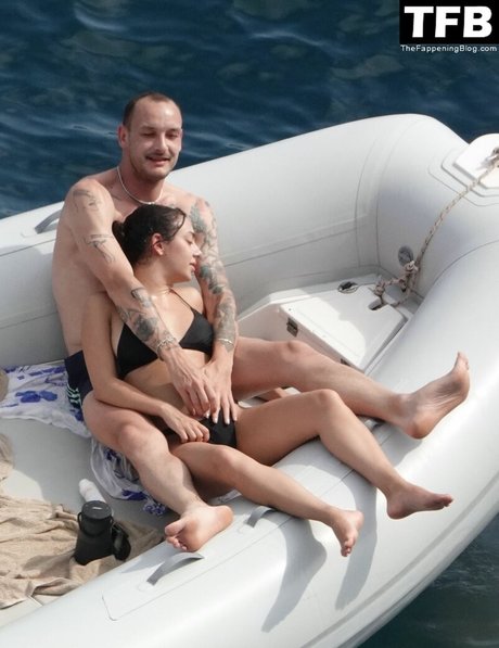 Charli XCX haut de star du porno collection