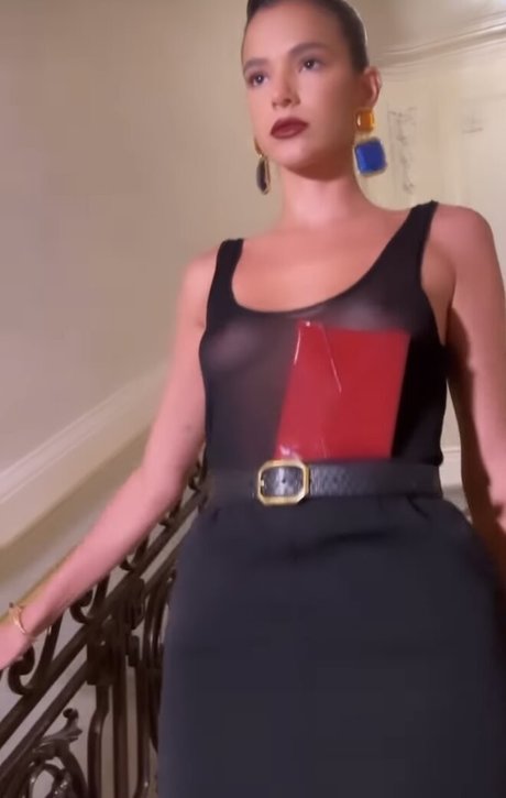 Bruna Marquezine modèle photos