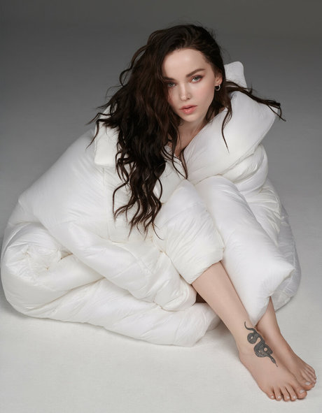 Dove Cameron modèle porno galerie