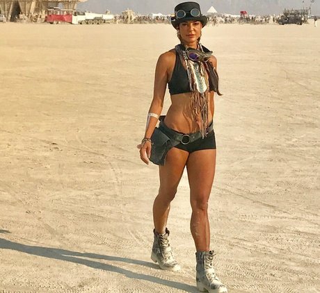 Eva LaRue actrice de grande qualité archive