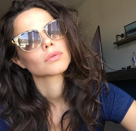 Tammin Sursok modèle de sexe galeries