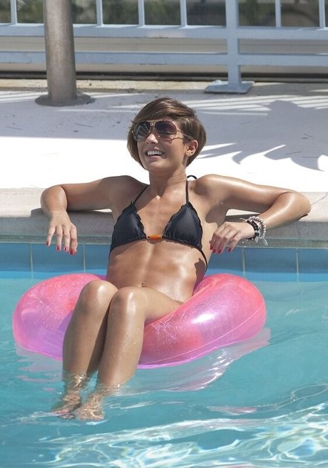 Frankie Bridge actrice exclusive photo