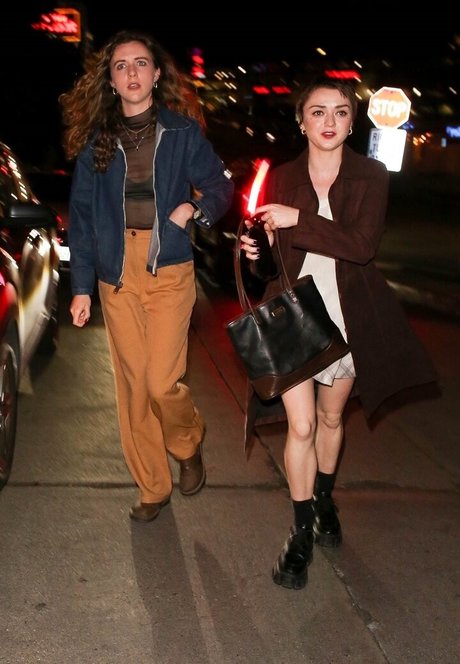 Maisie Williams actrice xxx photo