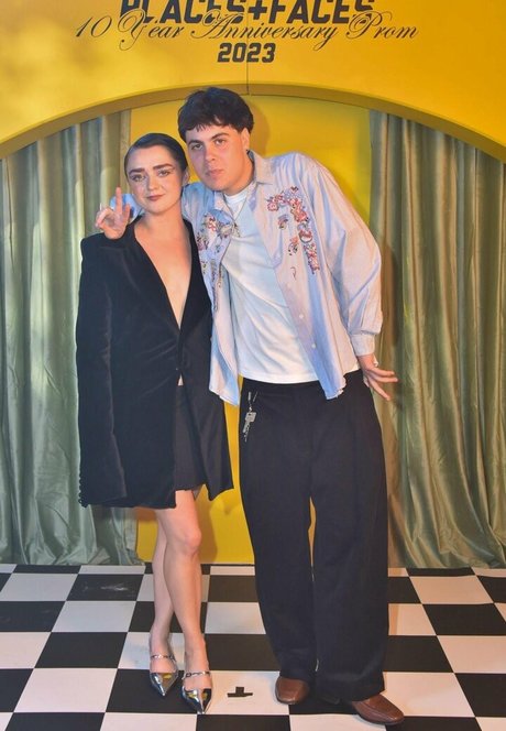 léchage daisselles onlyfans gratuit belle img