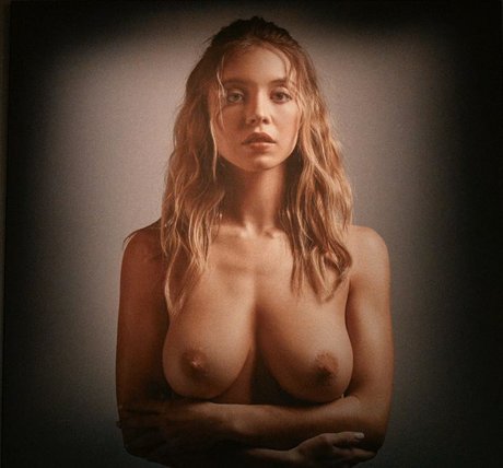 Sydney Sweeney étoile de l'art collection