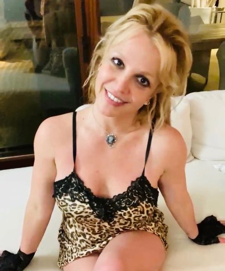 Britney Spears star du porno érotique image