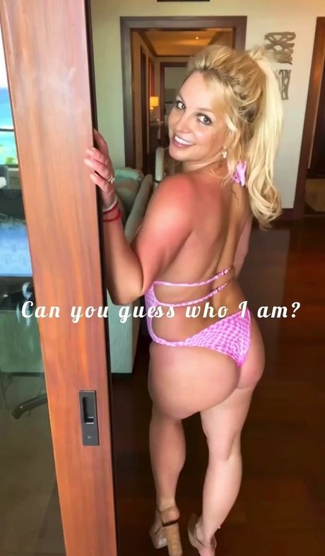 milf aux cheveux noirs onlyfans nu sexy des photos