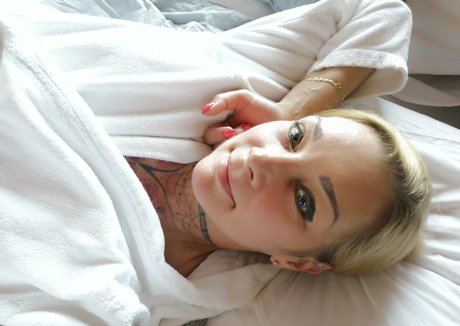 vivien6969 actrice exclusive photos