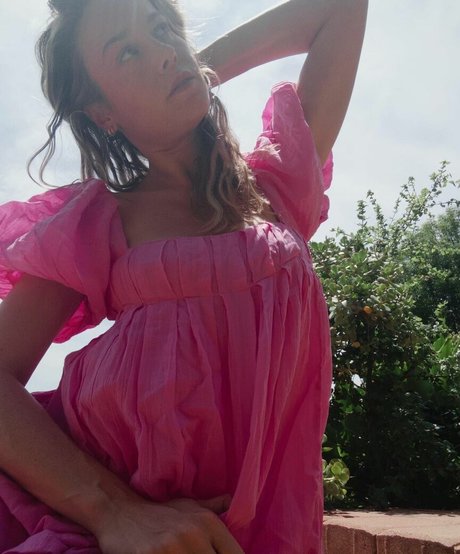 Brie Larson star pornographique photo