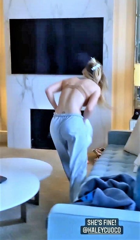 Kaley Cuoco modèle nu archive