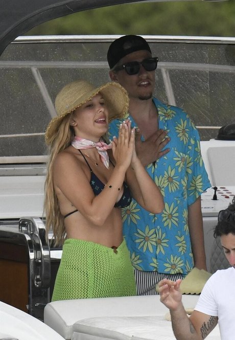 pawg rousse uniquementfans sexy sympa collection