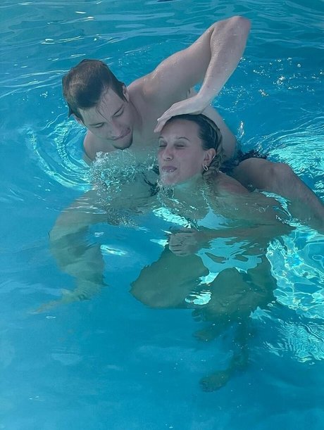 Millie Bobby Brown haut étoile images