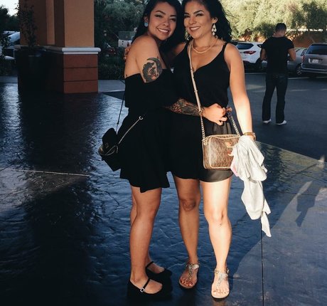 Aileen Senpai star du porno nue img