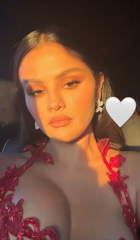 grosse chatte onlyfans haut érotique photo