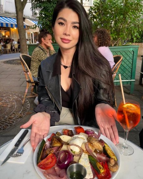 CarolineKwan star du porno sexy img