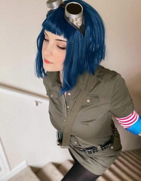 Hiso Neko modèle sexy archive