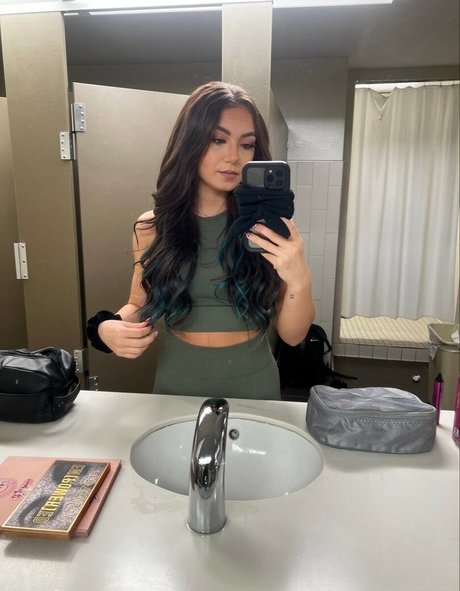 Skye Dolecki actrice libre image