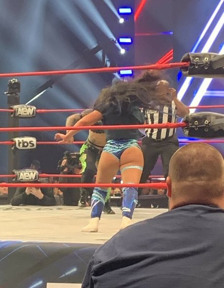 Skye Dolecki art star du porno archive