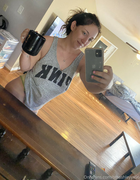 smashleyyx96 modèle parfait galeries