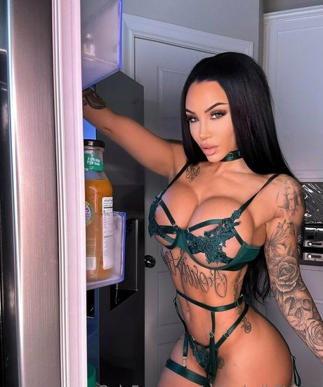 Natasha Noelle star du porno hd galerie