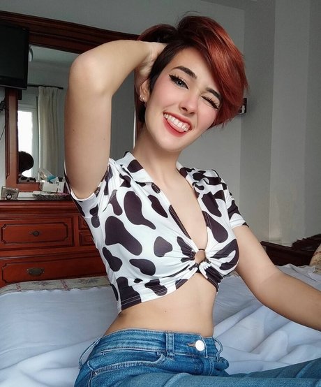 Nyukix étoile nue des photos