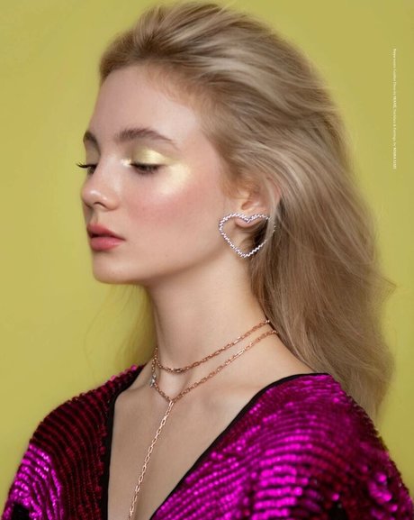 Freya Allan star du porno adulte images