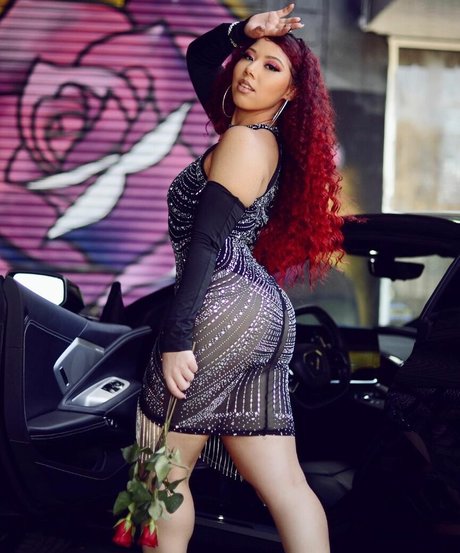 Kiah Dream star du porno de haute qualité galerie