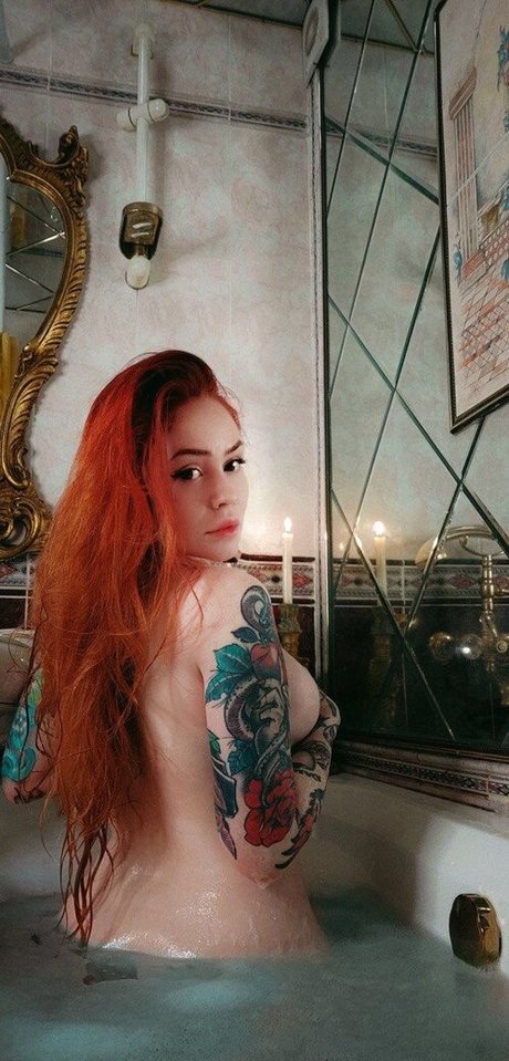 Margaritadirge actrice érotique des photos