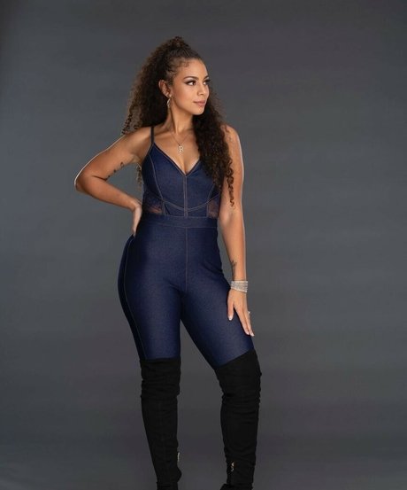 Samantha Irvin modèle meilleur photos