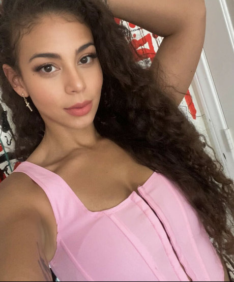 Samantha Irvin modèle meilleur des photos