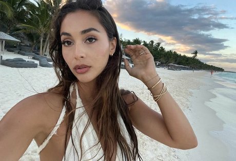 Lindsey Morgan modèle parfait images