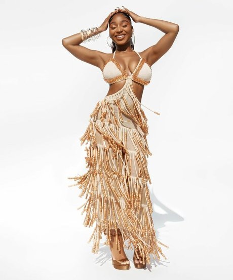 orgasme du mamelon onlyfans pornographique érotique archive