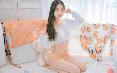 Pureding nus star du porno archive