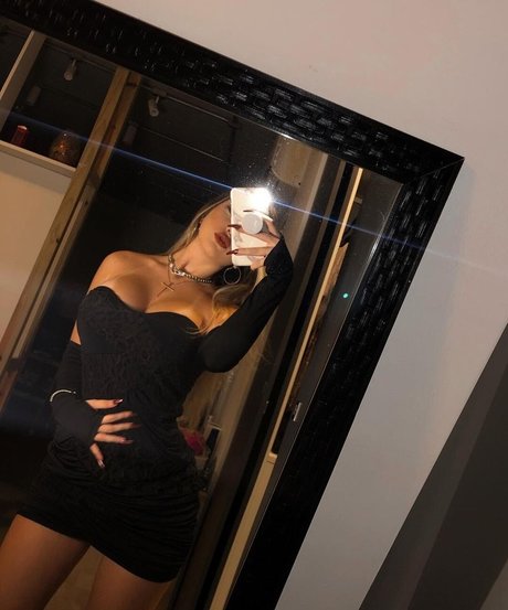 Carolina Fernandes modèle artistique photo