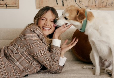 Olivia Holt modèle magnifique galeries