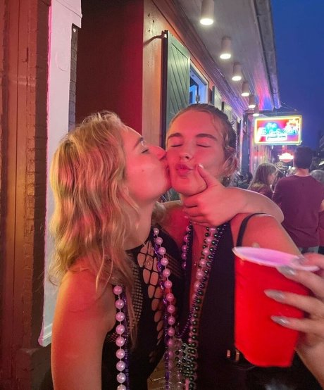 Alexa Meyer star érotique des photos