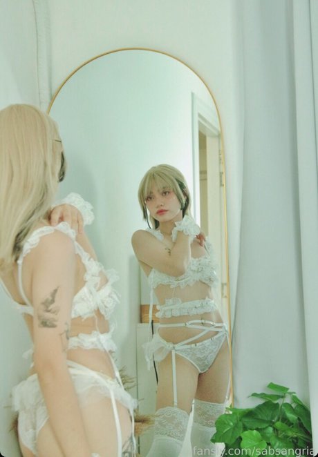 Sab Sangria actrice de grande qualité des photos