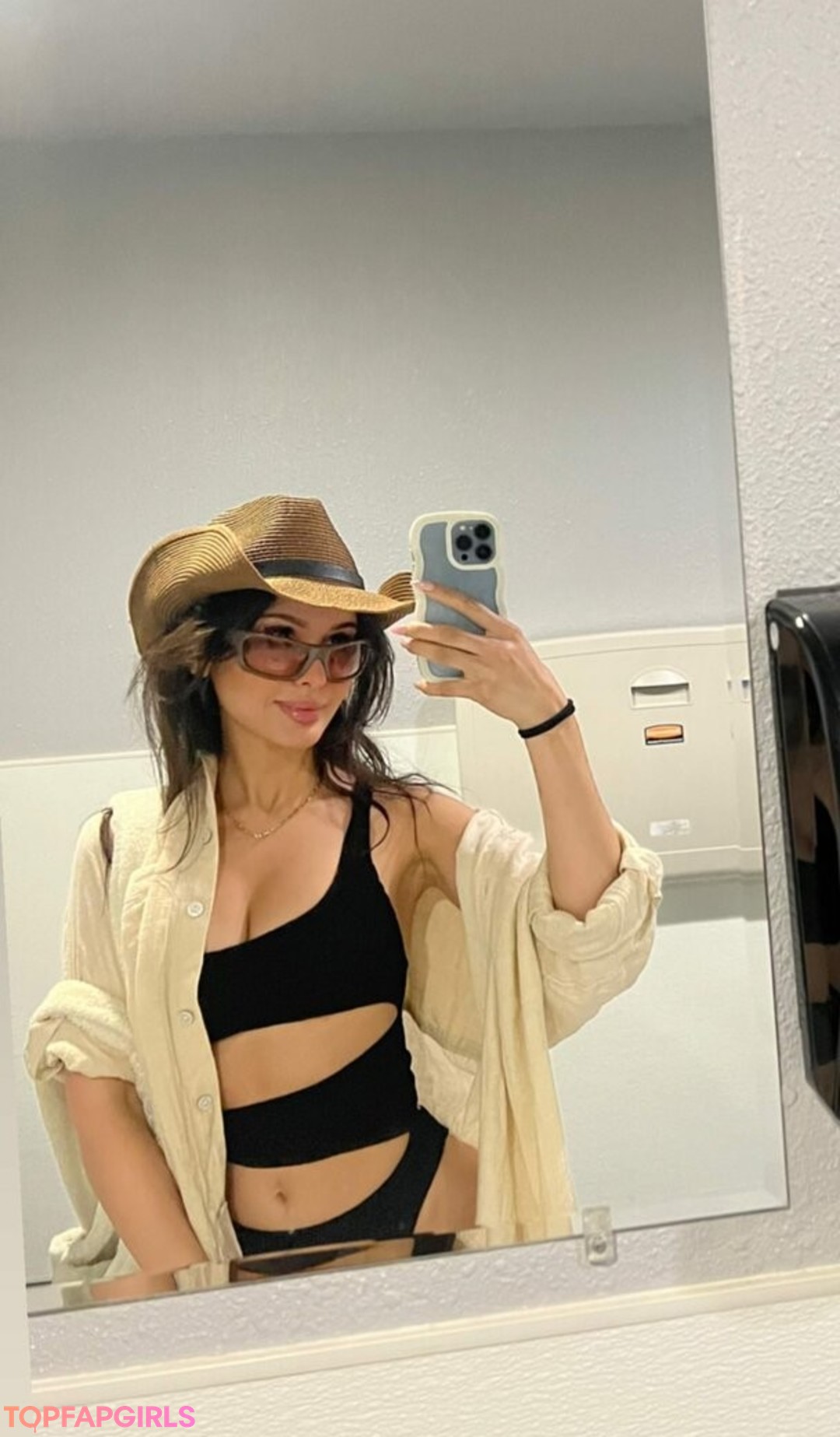 Sssniperwolf modèle porno galerie