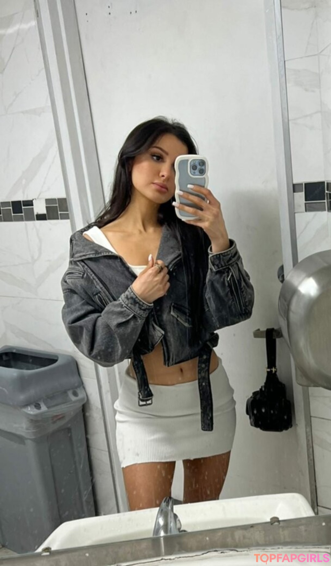 Sssniperwolf actrice pornographique photo