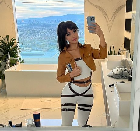 Sssniperwolf star du porno de haute qualité archive