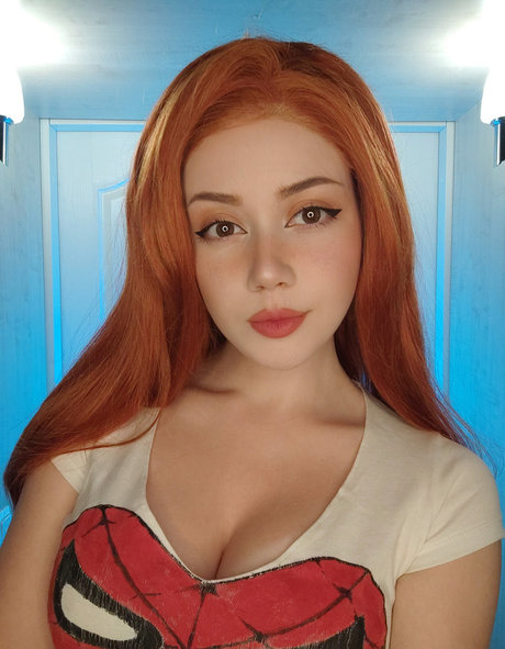 Anastasia Komori haut de star du porno des photos